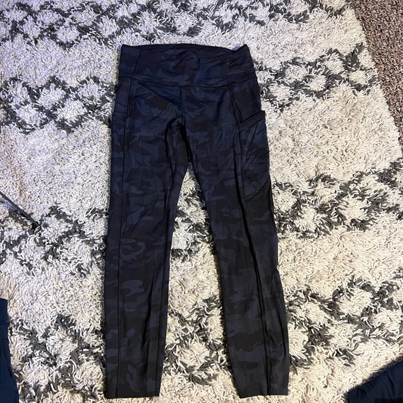 Bundle of 10 LULULEMON joggers and leggings - Picture 5 of 10